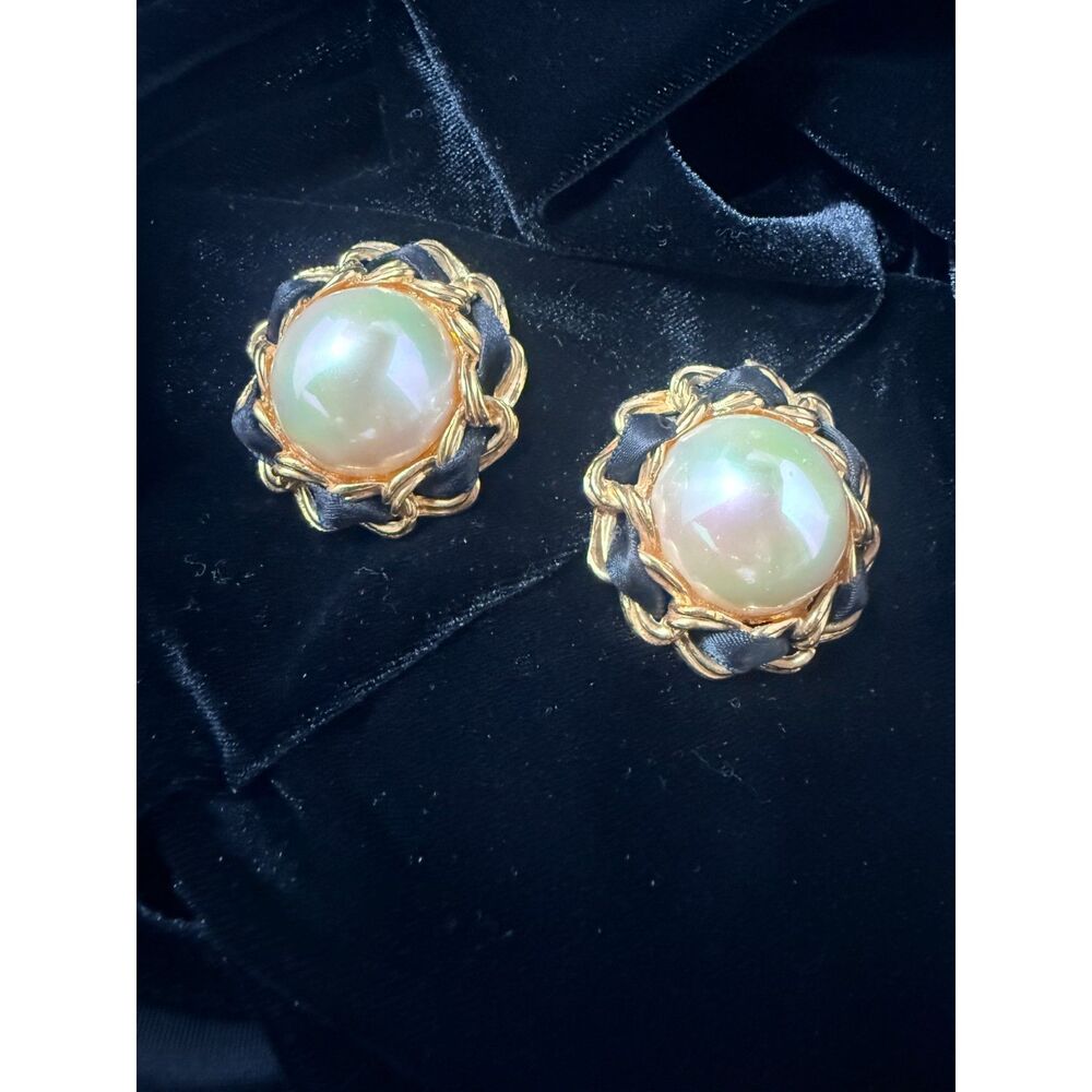 Vintage Rutino Italy Runway Style Pearl Leather Chain Clip On Earrings